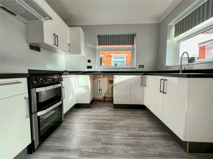 2 Bedroom Bungalow To Rent In Chatsworth Close, Shepshed, Loughborough, Leicestershire, LE12