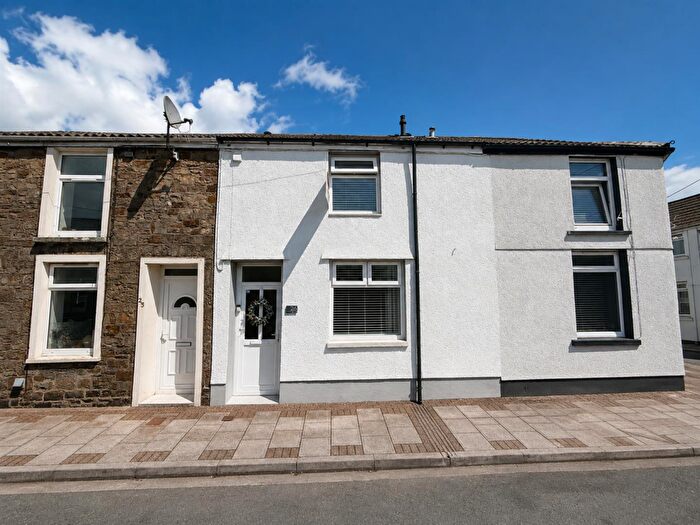3 Bedroom Terraced House For Sale In Bell Street, Aberdare, CF44