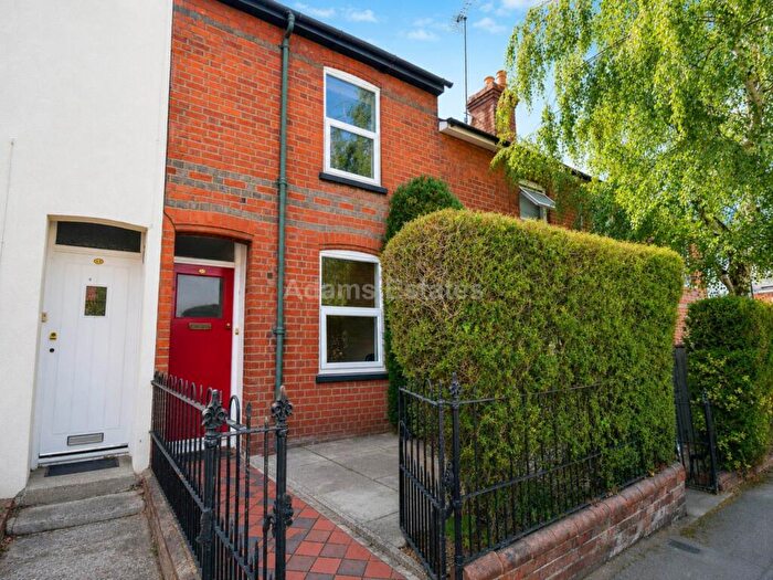 4 Bedroom Terraced House For Sale In Blenheim Gardens, Reading, RG1