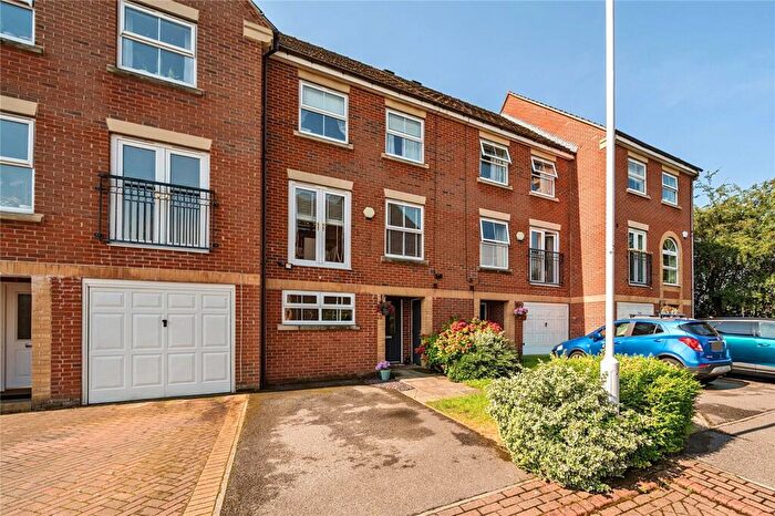 3 Bedroom Town House For Sale In Glebe Court, Rothwell, Leeds, West Yorkshire, LS26