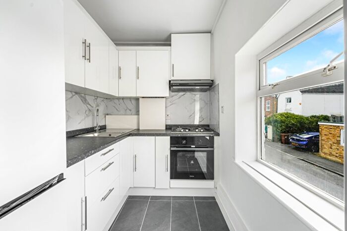 2 Bedroom Flat To Rent In Stafford Road, Wallington, SM6