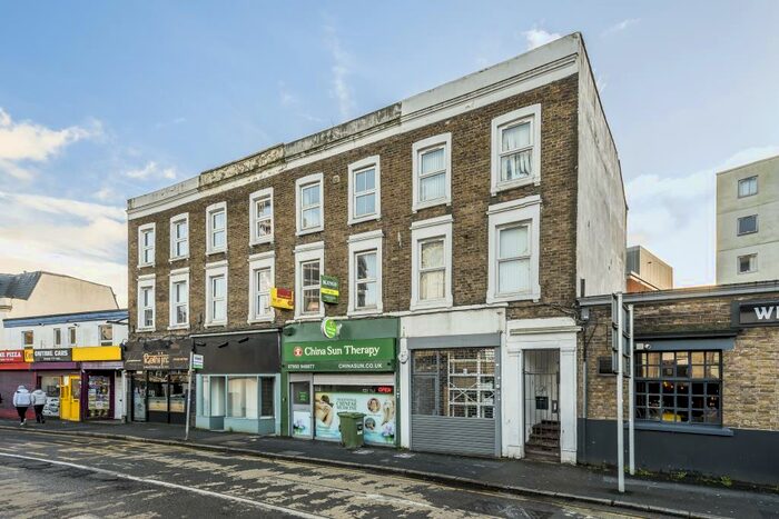 2 Bedroom Maisonette To Rent In Maidenhead, Berkshire, SL6