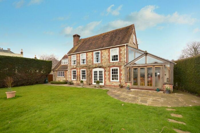 4 Bedroom Detached House To Rent In Common Road, Funtington, PO18