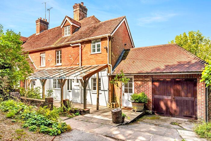 4 Bedroom Cottage For Sale In Yew Tree Cottages, Sandy Lane, GU27