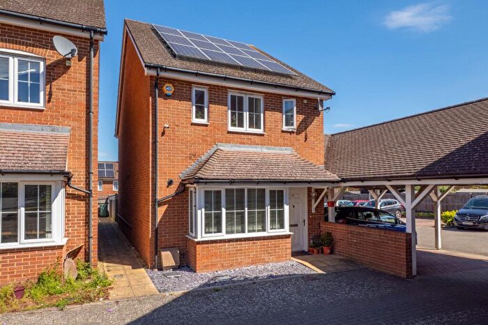 3 Bedroom Detached House For Sale In Damson Way, Carshalton, SM5
