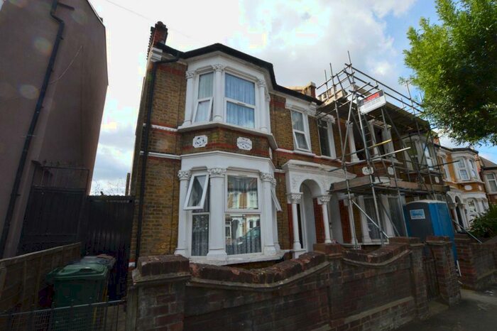 3 Bedroom House To Rent In Cedars Avenue, Walthamstow, E17