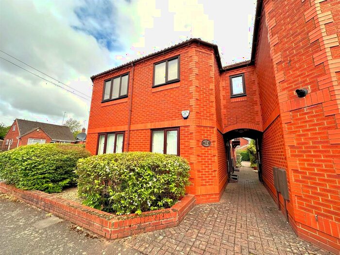 1 Bedroom Property To Rent In Summer Street, Kingswinford, DY6