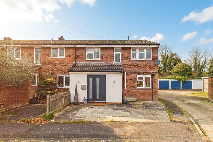 4 Bedroom End Of Terrace House For Sale In Adkins Road, Waltham St. Lawrence, Reading, Berkshire, RG10