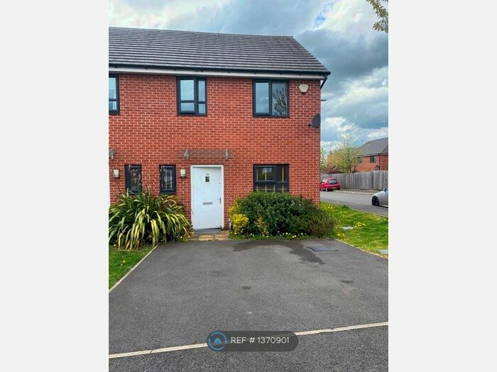 3 Bedroom Semi-Detached House To Rent In Bugle Close, Salford, M7