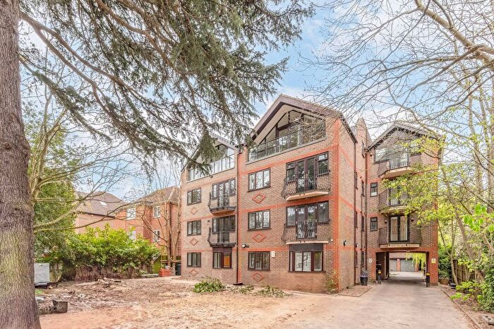 2 Bedroom Flat To Rent In April Court, Beckenham, BR3