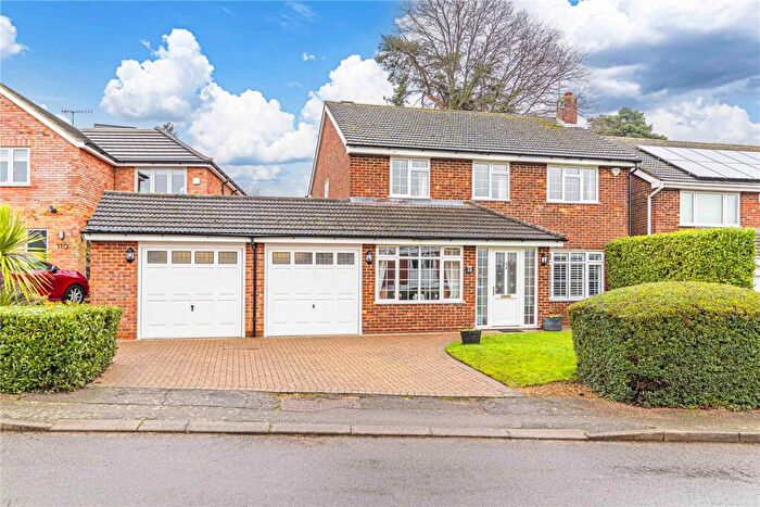 4 Bedroom Detached House For Sale In Green End Road, Boxmoor, Hemel Hempstead, Hertfordshire, HP1