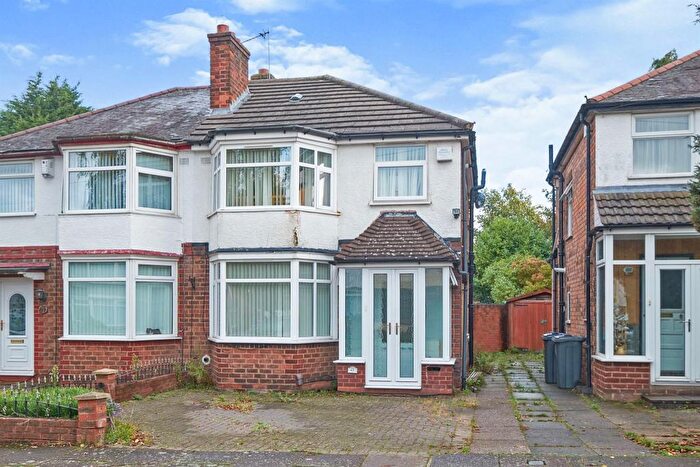 3 Bedroom Semi-Detached House To Rent In Millington Road, Birmingham, B36
