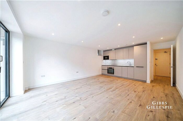2 Bedroom Flat To Rent In Freeland Road, London, W5