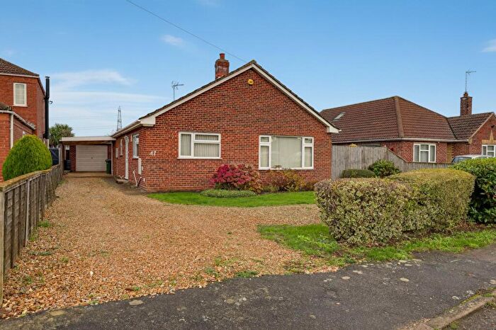 3 Bedroom Detached Bungalow For Sale In St. Pauls Road North, Walton Highway, PE14