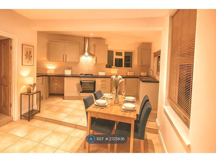 4 Bedroom End Of Terrace House To Rent In Colwyn Road, Northampton, NN1