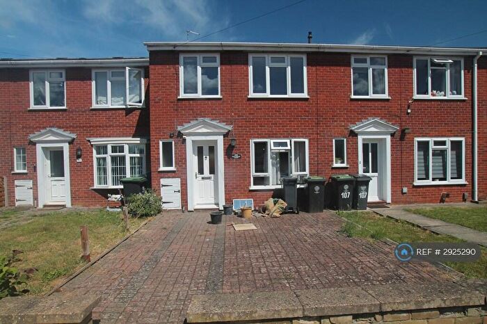 3 Bedroom Terraced House To Rent In Whitehouse Court, Rushden, NN10