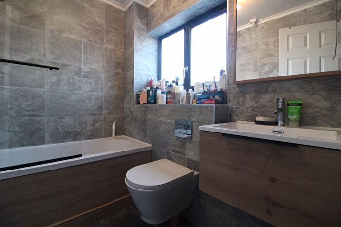 3 Bedroom End Of Terrace House For Sale In Birch Road, Rushden, NN10