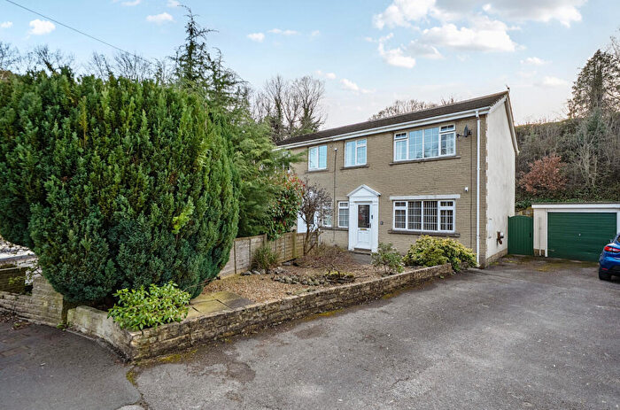 3 Bedroom Semi Detached House For Sale In Easby Close, Ilkley, West Yorkshire, LS29