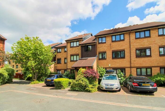 1 Bedroom Flat To Rent In Redgrave Close, Croydon, CR0