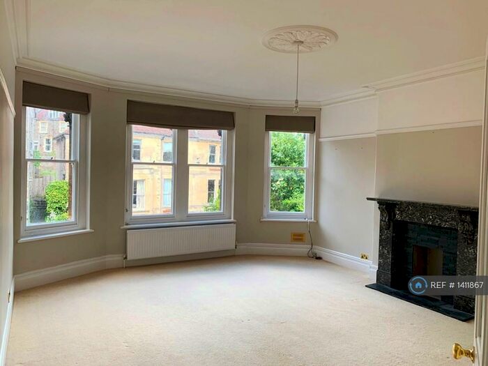 2 Bedroom Flat To Rent In Clarendon Road, Bristol, BS6