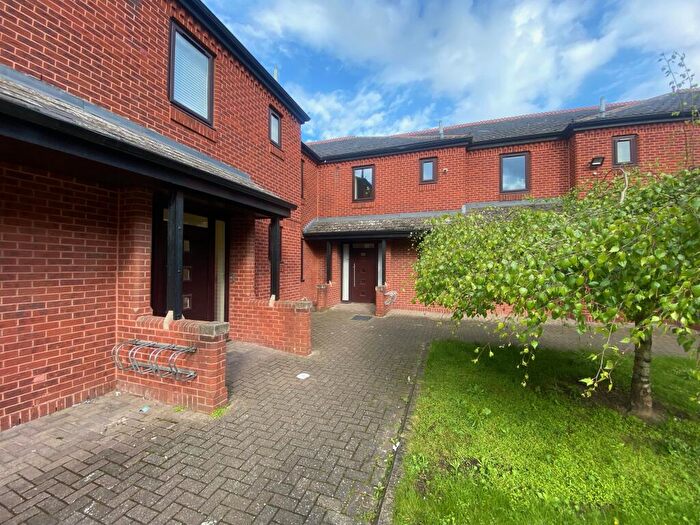 1 Bedroom Apartment To Rent In Brunswick Court, Leeds, LS2