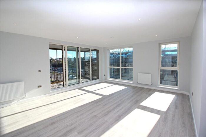 2 Bedroom Apartment To Rent In Radford Way, CM12