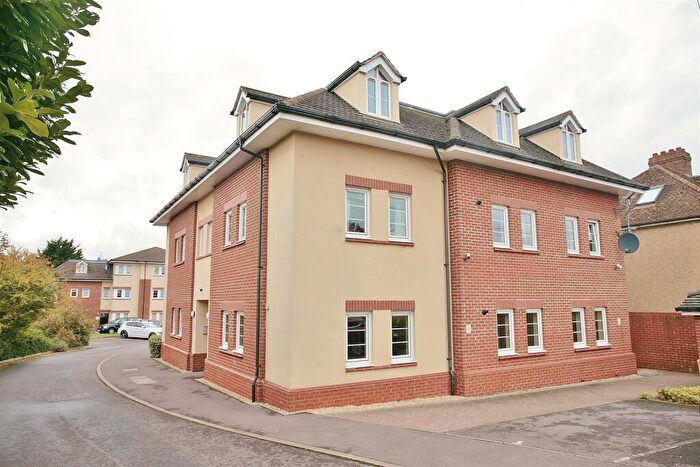 2 Bedroom Apartment To Rent In Kidlington, OX5