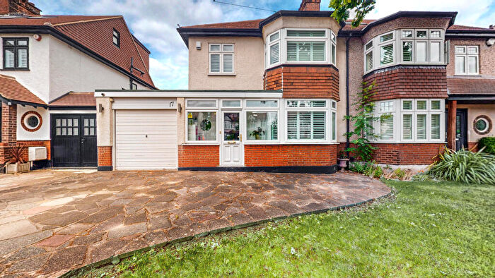 3 Bedroom House To Rent In Wickham Chase, West Wickham, BR4