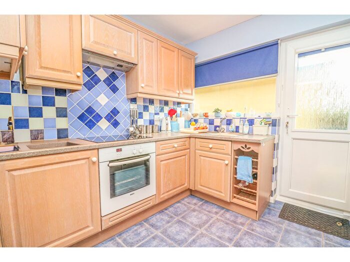 2 Bedroom Semi-Detached Bungalow For Sale In Rectory Road, Hawkwell, SS5