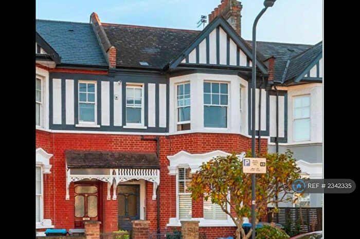 2 Bedroom Flat To Rent In Okehampton Road, London, NW10