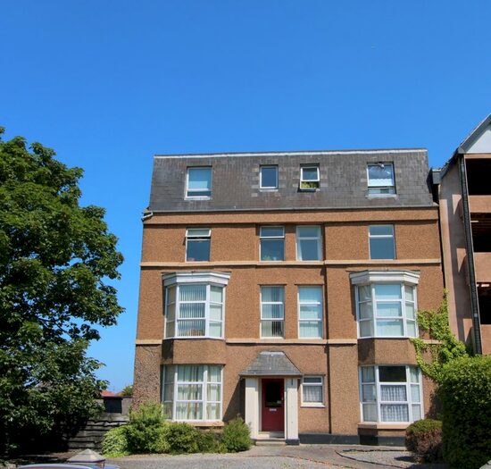 1 Bedroom Flat To Rent In Water Street, Abergele, LL22