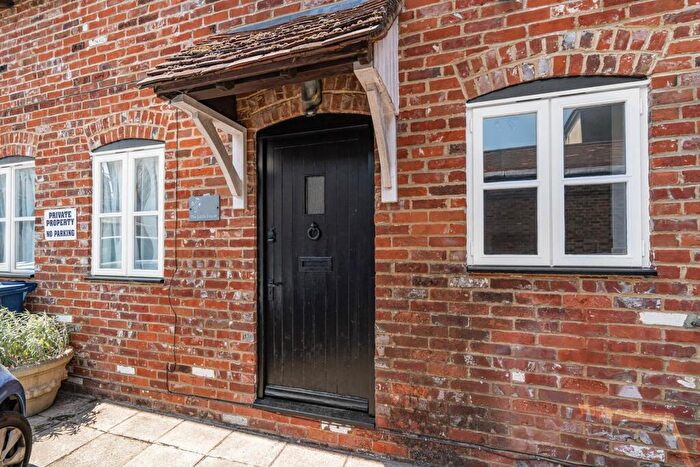 2 Bedroom Terraced House For Sale In West Street, Farnham, Surrey, GU9