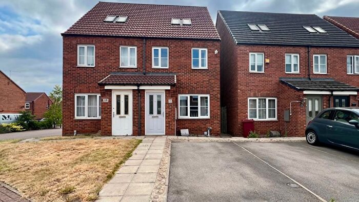 3 Bedroom Semi-Detached House For Sale In Whimbrel Chase, Scunthorpe, DN16
