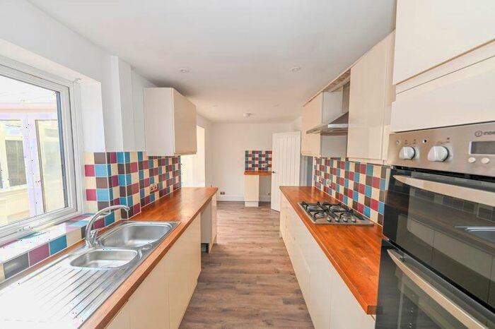 3 Bedroom Terraced House To Rent In Ramsdale Avenue Havant, PO9