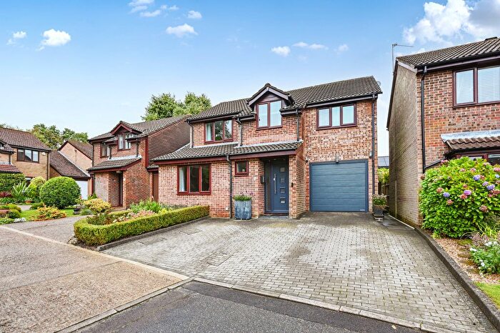 4 Bedroom Detached House For Sale In Coldharbour Close, Crowborough, TN6
