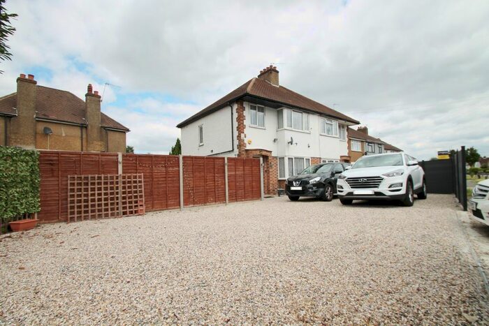 3 Bedroom Semi-Detached House To Rent In West Drayton Road, Hillingdon, Uxbridge, UB8