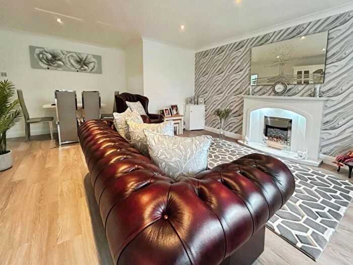 2 Bedroom Property For Sale In Ladybrook Road, Bramhall, SK7