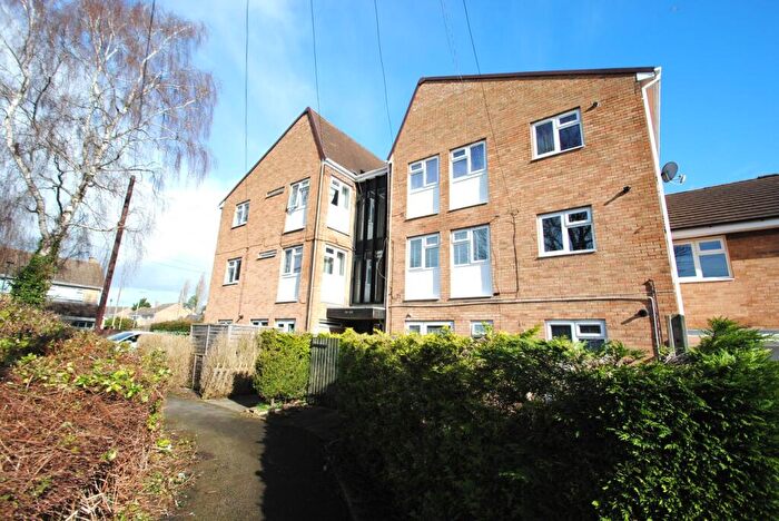 2 Bedroom Flat For Sale In Unwin Road, Cheltenham, GL51