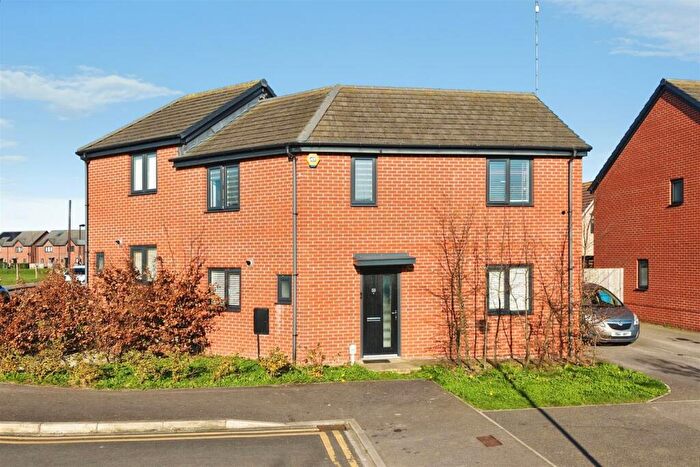 3 Bedroom Semi-Detached House For Sale In Brindle Road, Hull, HU3