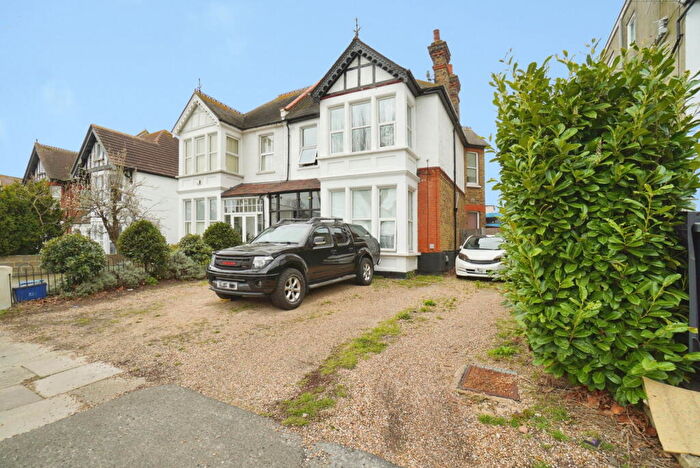 1 Bedroom Flat For Sale In Preston Road, Westcliff On Sea, SS0