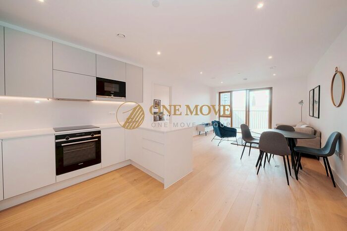 2 Bedroom Flat To Rent In Capital Interchange Way, Hive House, TW8