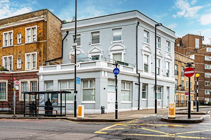 2 Bedroom Flat For Sale In Caledonian Road, Caledonian Road, London, N7