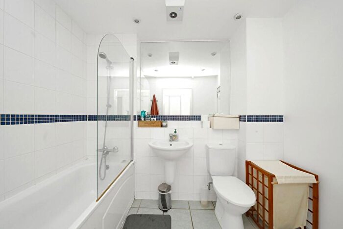 2 Bedroom Apartment To Rent In Menai Place, London, E3