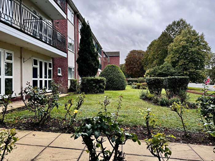 2 Bedroom Flat To Rent In Belmont Court, Newmarket, Suffolk, CB8
