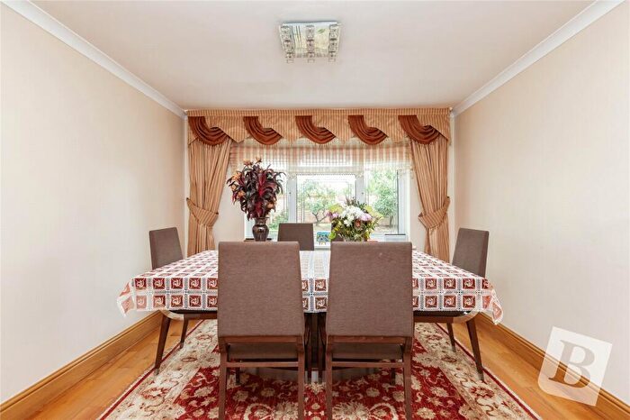 4 Bedroom Detached House For Sale In Tyle Green, Emerson Park, RM11