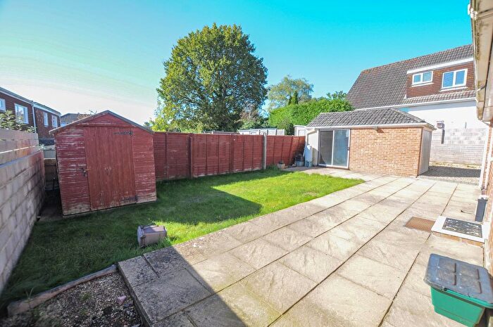 2 Bedroom Detached Bungalow For Sale In Middlehill Road, Wimborne, BH21