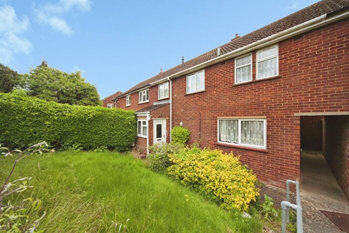 3 Bedroom Semi-Detached House For Sale In Park Avenue, Totternhoe, Dunstable, LU6