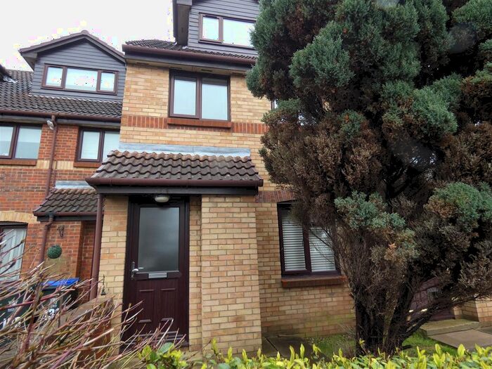 2 Bedroom Maisonette To Rent In Maypole Road, Taplow, Burnham, SL6