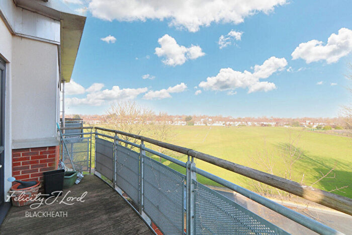 2 Bedroom Apartment To Rent In Gunyard Mews, London, SE18