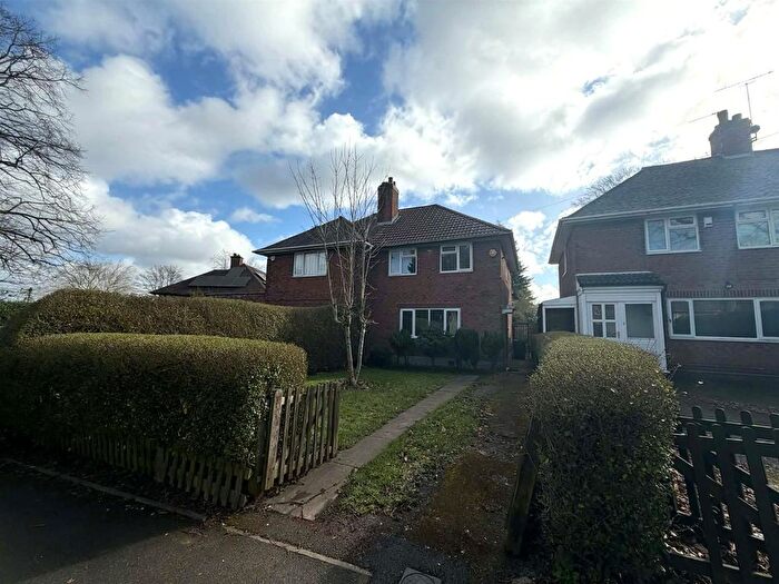 3 Bedroom Semi Detached House To Rent In Kemberton Road, Weoley Castle, Birmingham, B29